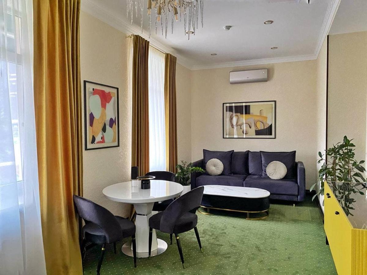 Arcadia Plaza Hotel Odessa Exterior foto