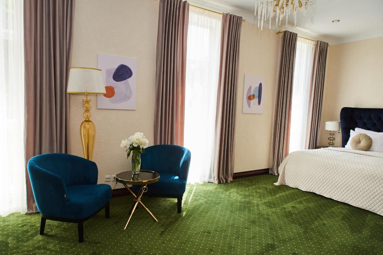 Arcadia Plaza Hotel Odessa Exterior foto