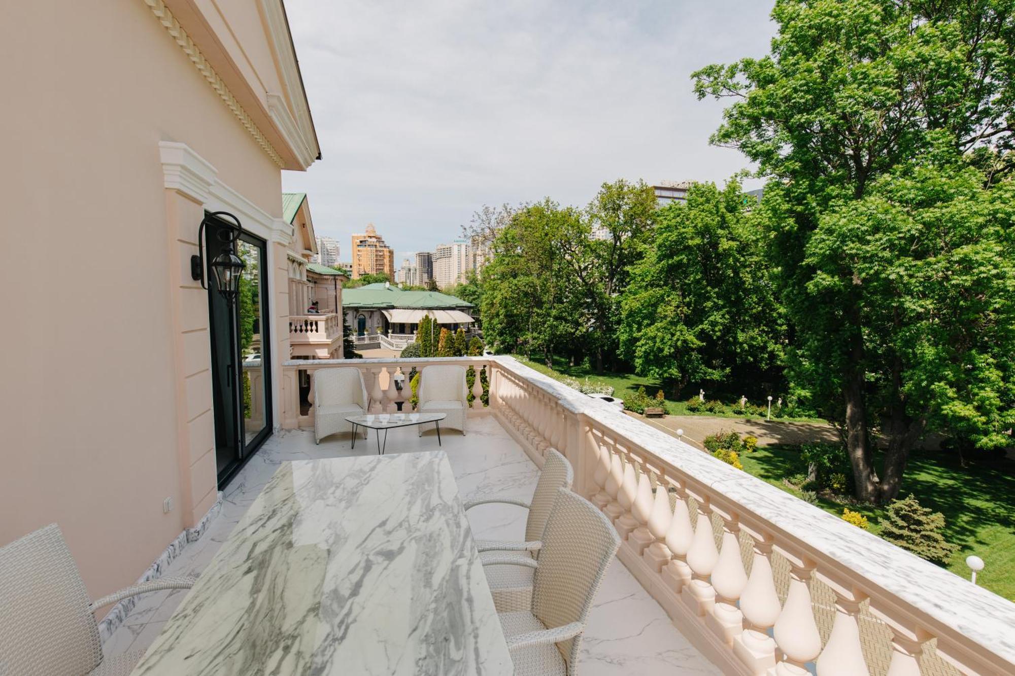 Arcadia Plaza Hotel Odessa Exterior foto
